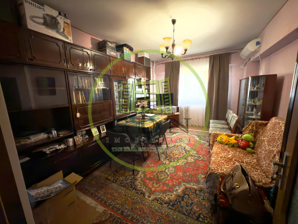 Apartament 3 camere decomandat, 66,8mp, Calea Bucuresti, zona Mall Electroputere