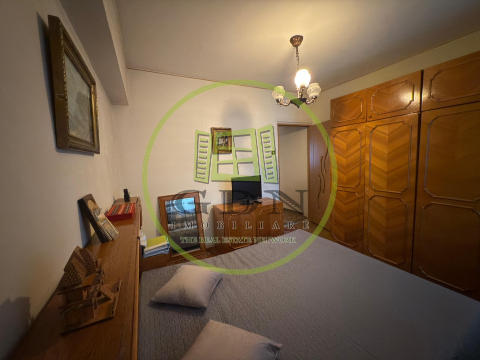 Apartament 3 camere decomandat, 66,8mp, Calea Bucuresti, zona Mall Electroputere