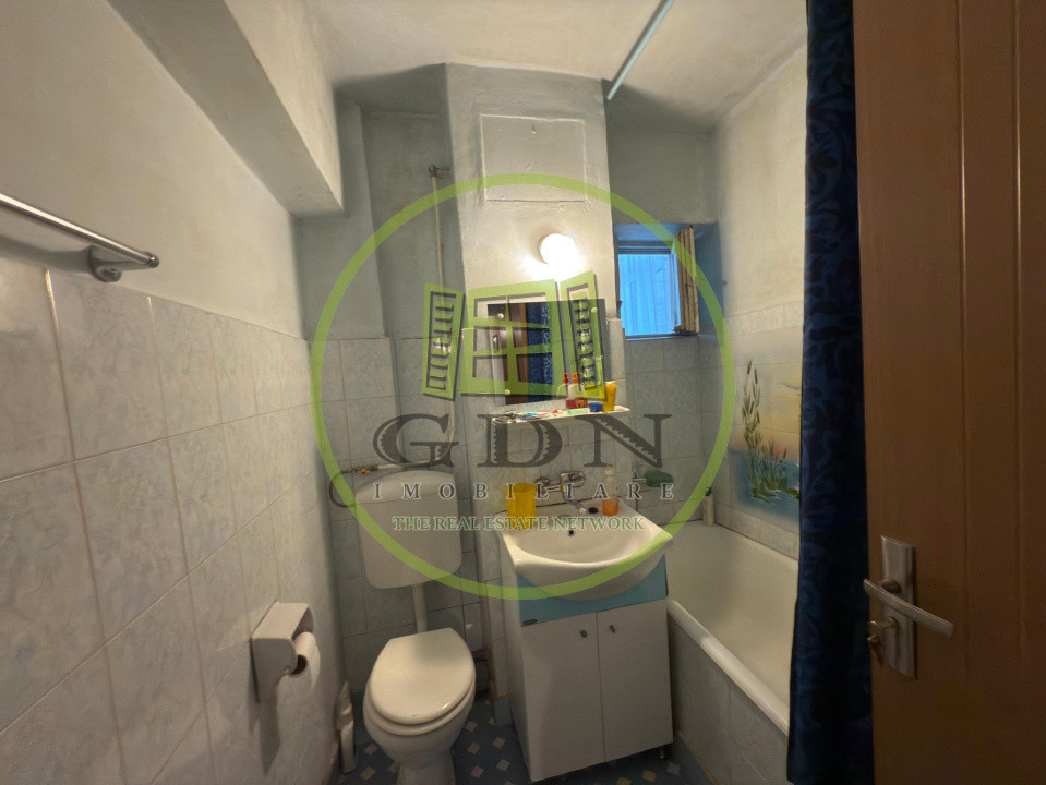 Apartament 3 camere decomandat, 66,8mp, Calea Bucuresti, zona Mall Electroputere