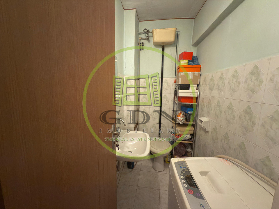 Apartament 3 camere decomandat, 66,8mp, Calea Bucuresti, zona Mall Electroputere