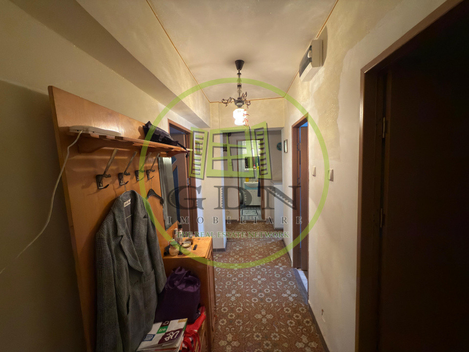 Apartament 3 camere decomandat, 66,8mp, Calea Bucuresti, zona Mall Electroputere