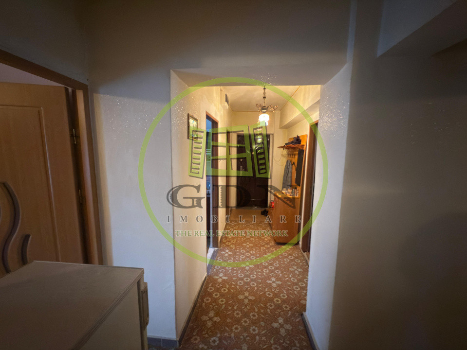 Apartament 3 camere decomandat, 66,8mp, Calea Bucuresti, zona Mall Electroputere