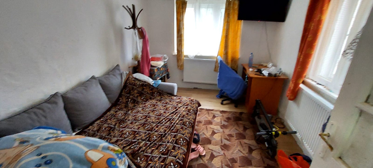 Casa 3 camere suprafata utila 80mp,si teren 960mp, spre vanzare in Sacel