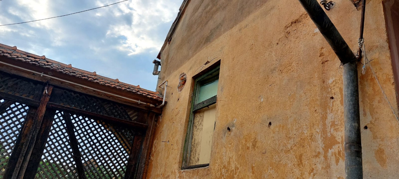 Casa 3 camere suprafata utila 80mp,si teren 960mp, spre vanzare in Sacel