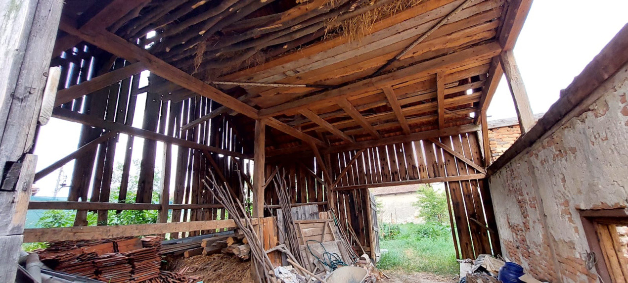 Casa 3 camere suprafata utila 80mp,si teren 960mp, spre vanzare in Sacel