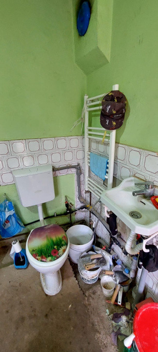 Casa 3 camere suprafata utila 80mp,si teren 960mp, spre vanzare in Sacel