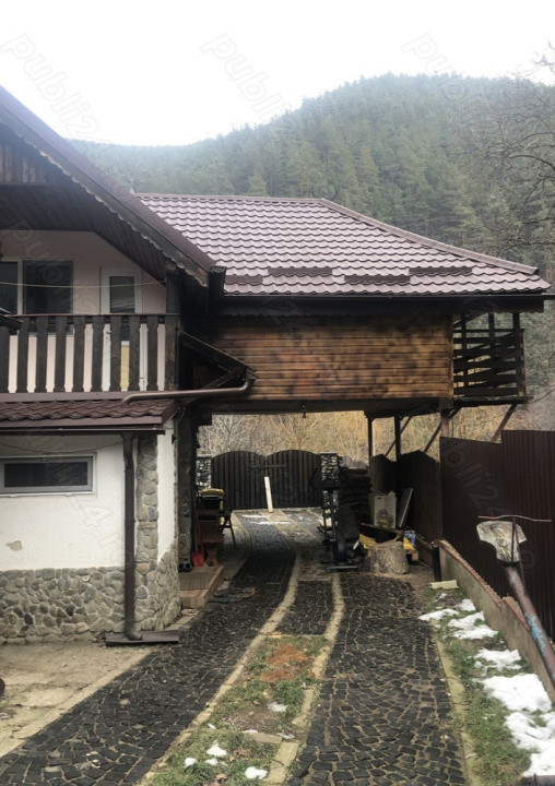 Cabane în inima naturii, lângă Sibiu – oportunitate turistică unică