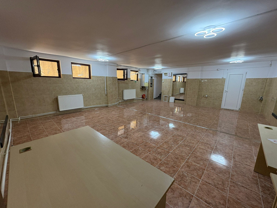 Spatiu comercial, 100 mp utili, demisol, Cartier Rovine