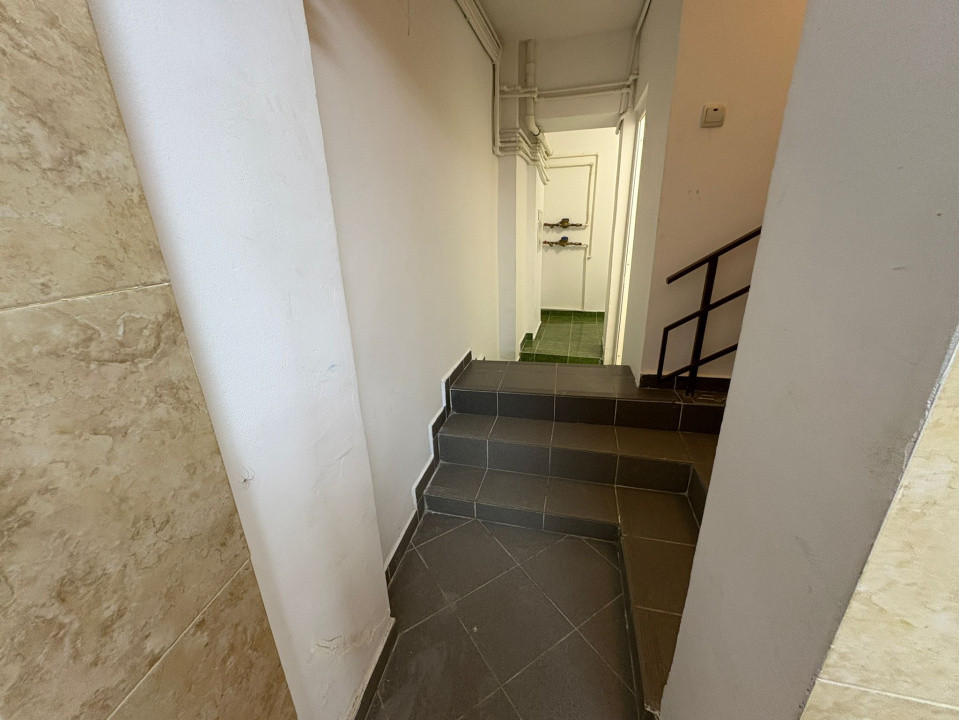 Spatiu comercial, 100 mp utili, demisol, Cartier Rovine