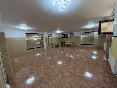 Spatiu comercial, 100 mp utili, demisol, Cartier Rovine