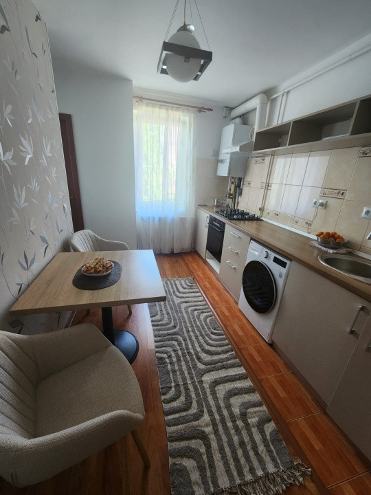 Inchiriere apartament 🏡 3 camere luminoase, 2 băi, etaj 1 – lângă AFI, Griviței