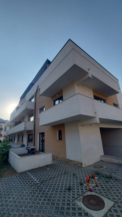 🏡 Stil grecesc în Brașov – apartament cu balcon și garaj, zona Coresi