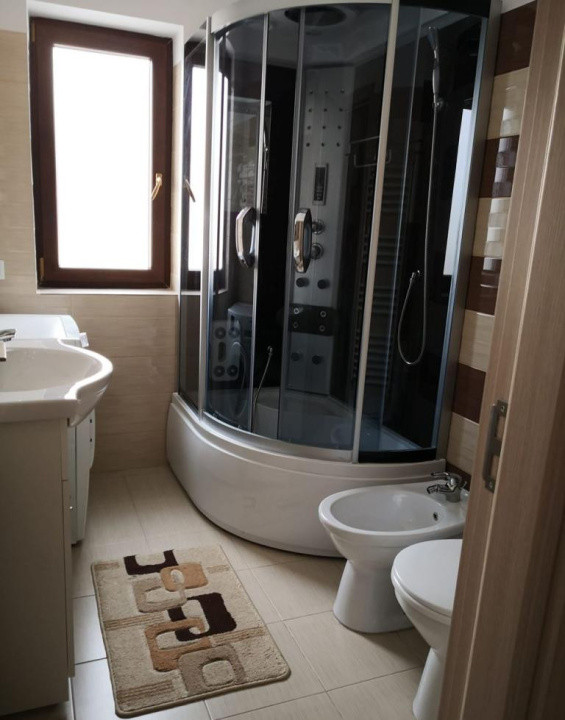 🏡 Stil grecesc în Brașov – apartament cu balcon și garaj, zona Coresi