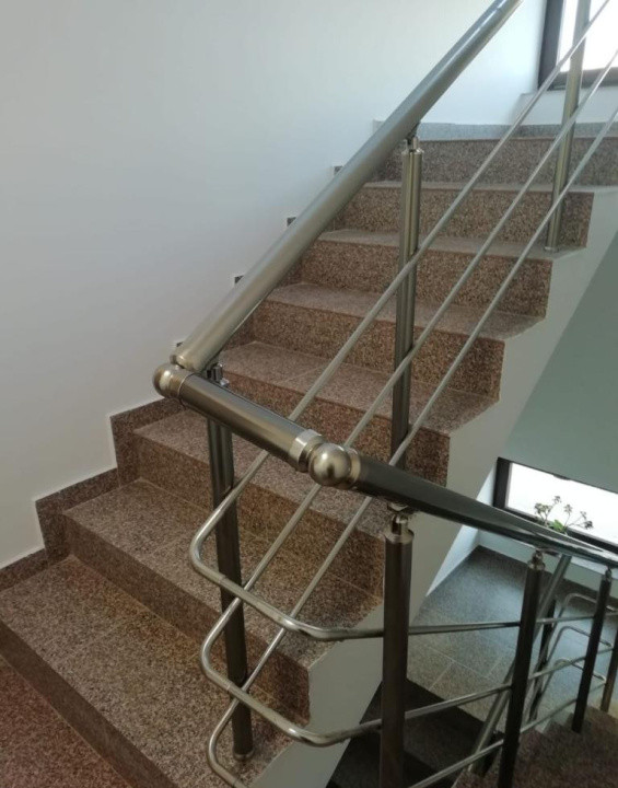 🏡 Stil grecesc în Brașov – apartament cu balcon și garaj, zona Coresi