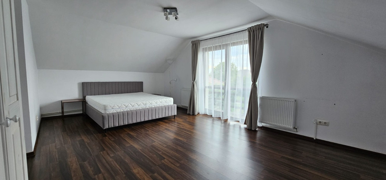 Casa cu 3 dormitoare si garaj 