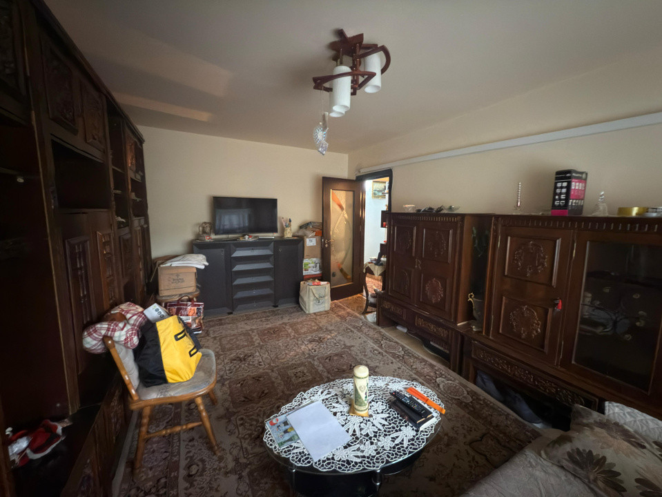 Apartament 4 camere decomandat, 82,41 mp , Zona Rovine 