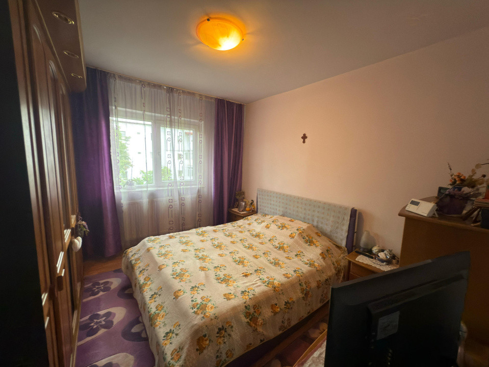 Apartament 4 camere decomandat, 82,41 mp , Zona Rovine 