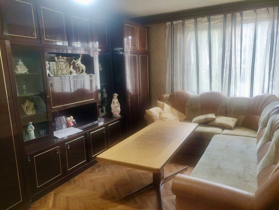 Apartament 4 camere central