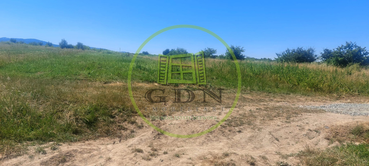 Teren oportunitate investitie 1900mp,intrare in Poplaca