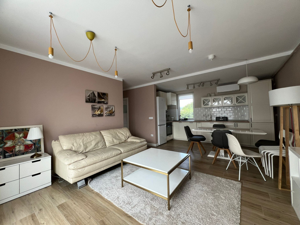 Apartament cu 3 camere si doua locuri de parcare