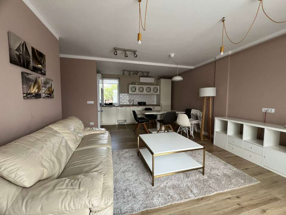 Apartament cu 3 camere si doua locuri de parcare