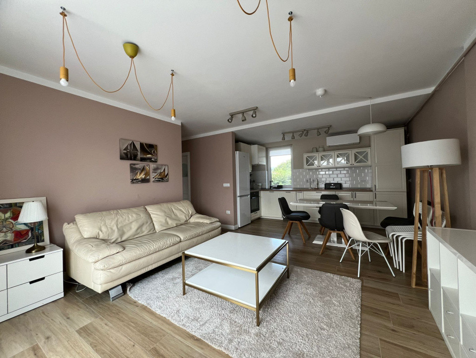 Apartament cu 3 camere si doua locuri de parcare