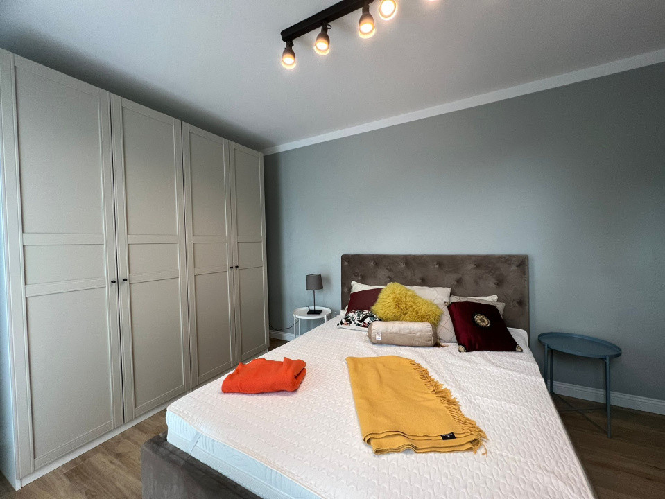 Apartament cu 3 camere si doua locuri de parcare