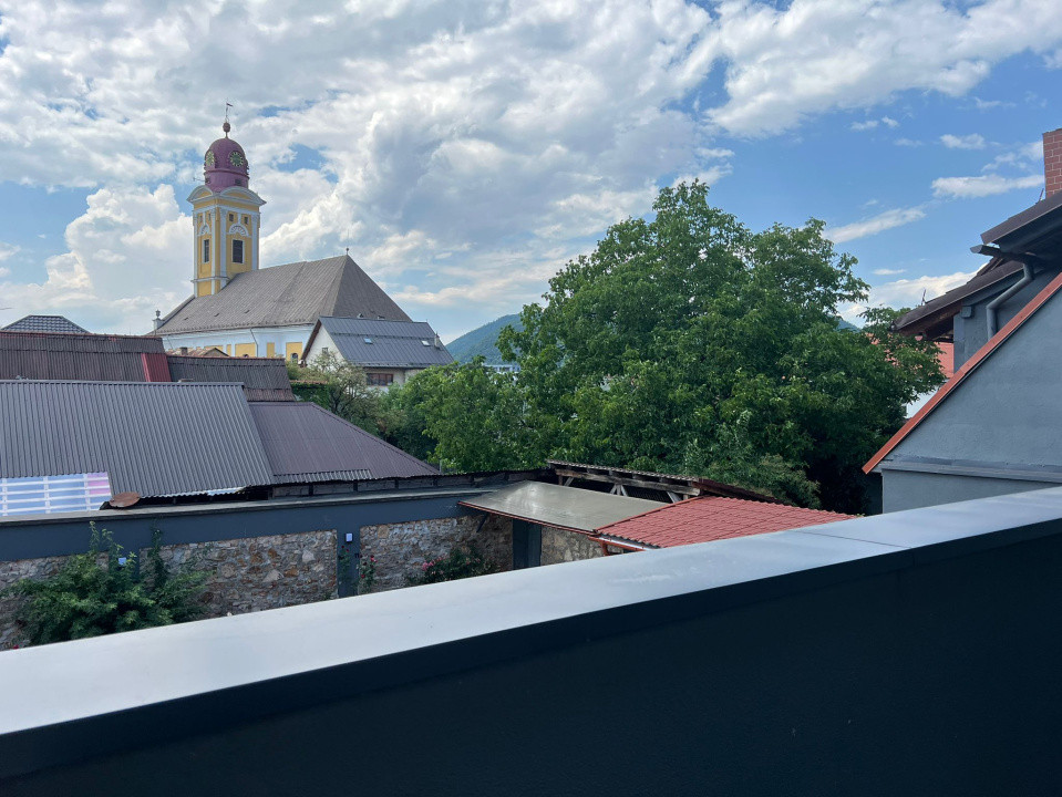 Apartament cu 3 camere si doua locuri de parcare