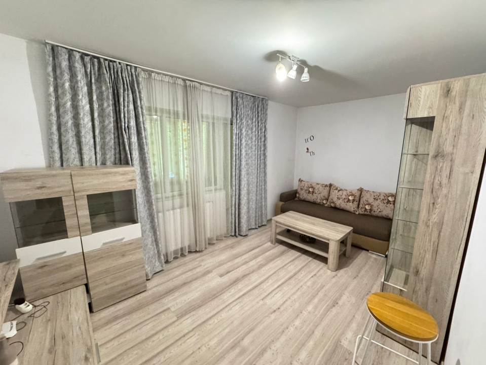 Apartament cu 3 camere central