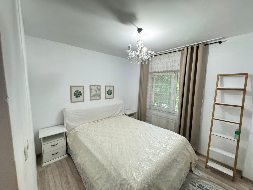 Apartament cu 3 camere central