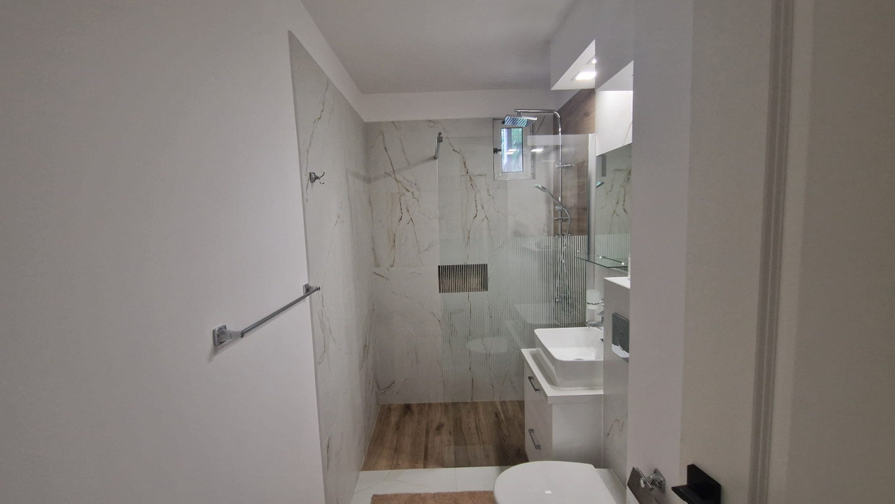Apartament 2 camere, decomandat, 50mp, cartier Rovine, zona Institut