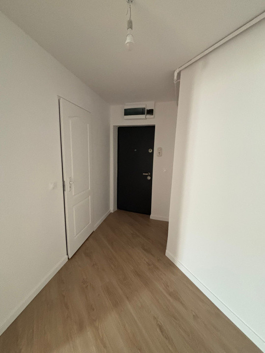 Apartament cu 4 camere complet renovat