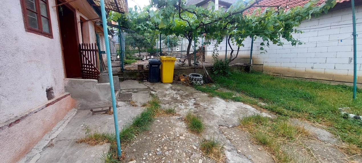 Casa 3 camere,suprafata utila85mp, teren300,spre vanzare in Ocna SB