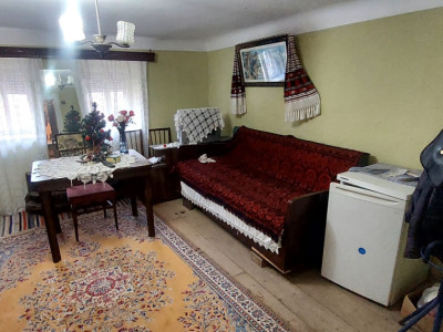 Casa 3 camere,suprafata utila85mp, teren300,spre vanzare in Ocna SB