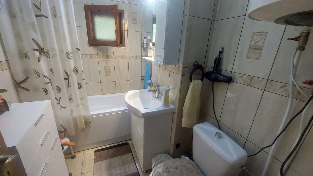 Apartament 3 camere decomandat, parter, George Enescu zona Liceul de Chimie