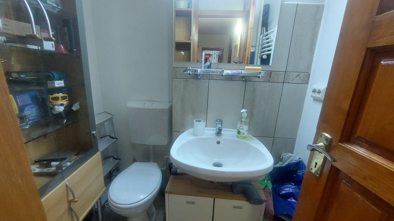 Apartament 3 camere decomandat, parter, George Enescu zona Liceul de Chimie