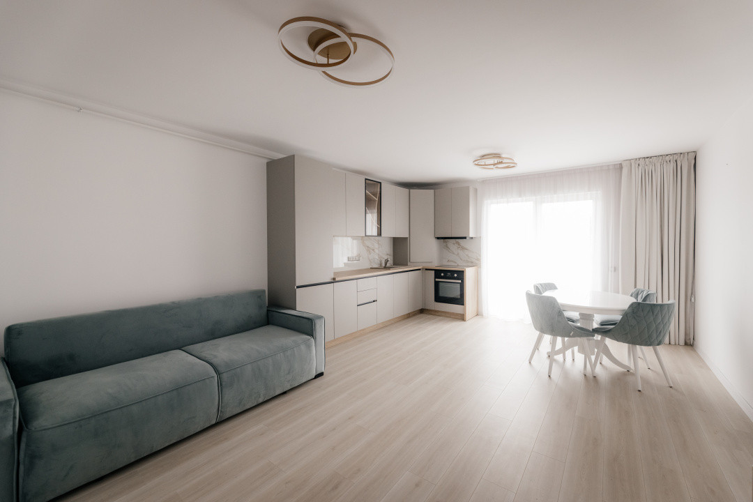 DE VÂNZARE – Apartament 3 camere complet mobilat și finisat – strada Lămâiței 
