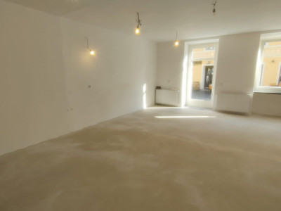 Spațiu comercial 64 mp de închiriat – zonă ultracentrală 