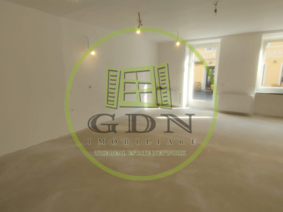 Spațiu comercial 64 mp de închiriat – zonă ultracentrală 