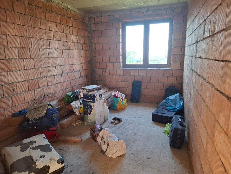 Casa individuala 4 camere, 163mp utili si 1000mp teren,  Dealul Sibiului.