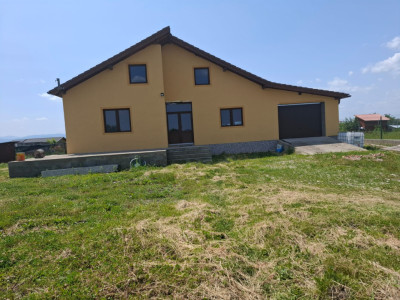 Casa individuala 4 camere, 163mp utili si 1000mp teren,  Dealul Sibiului.