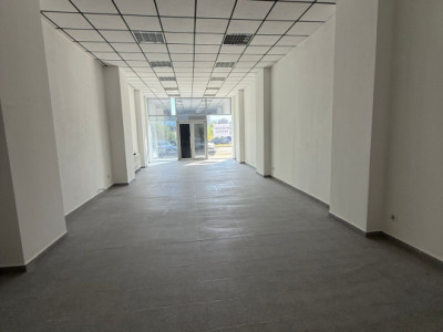 Spatiu comercial, S+P 160 mp utili, parcare privata, vitrina, Selimbar-Bdul M V
