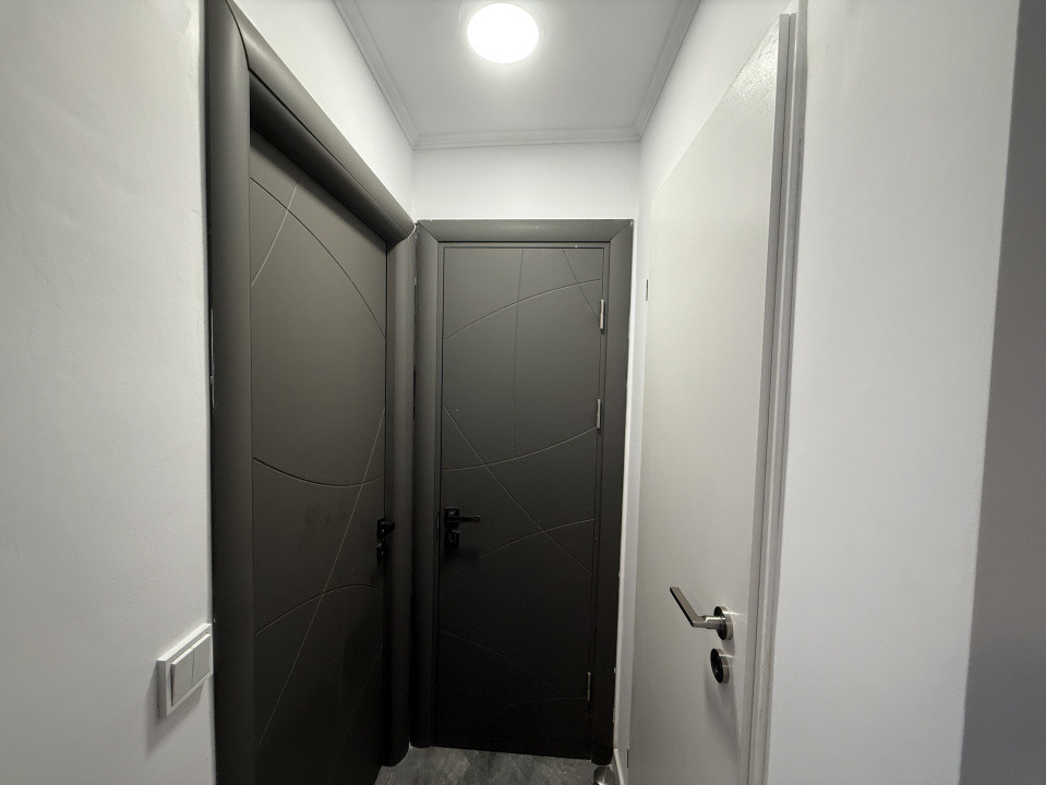 Apartament 3 camere renovat, vis - a - vis de Mega Mall - mutare imediata 