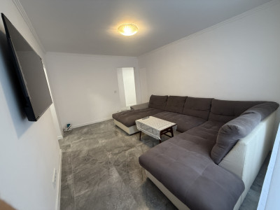 Apartament 3 camere renovat, vis - a - vis de Mega Mall - mutare imediata 