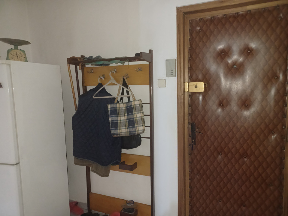 De vanzare apartament 2 camere circular Astra - Planete