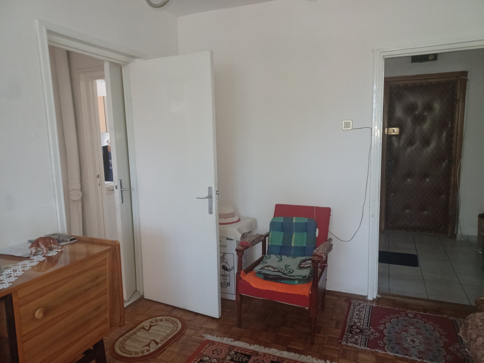 De vanzare apartament 2 camere circular Astra - Planete