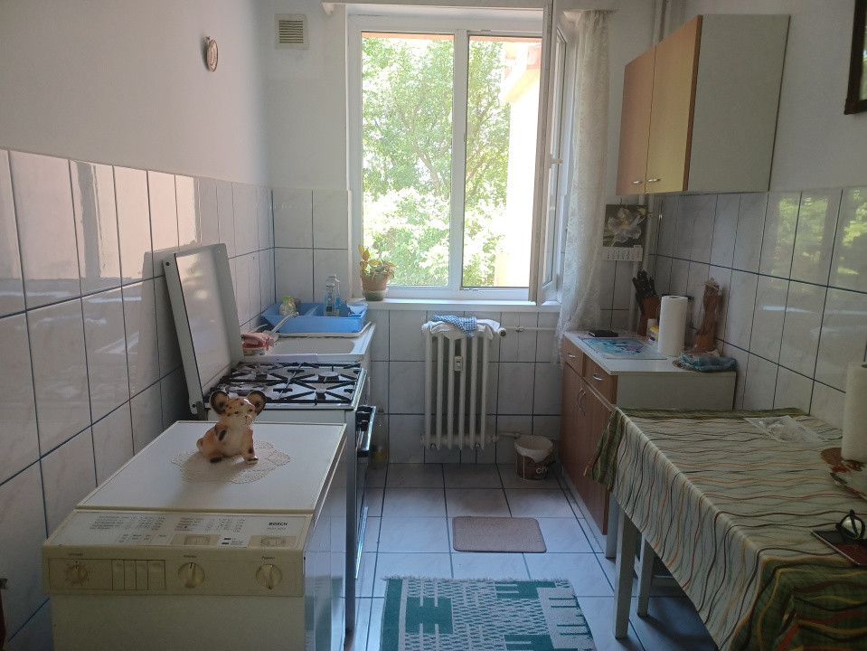 De vanzare apartament 2 camere circular Astra - Planete
