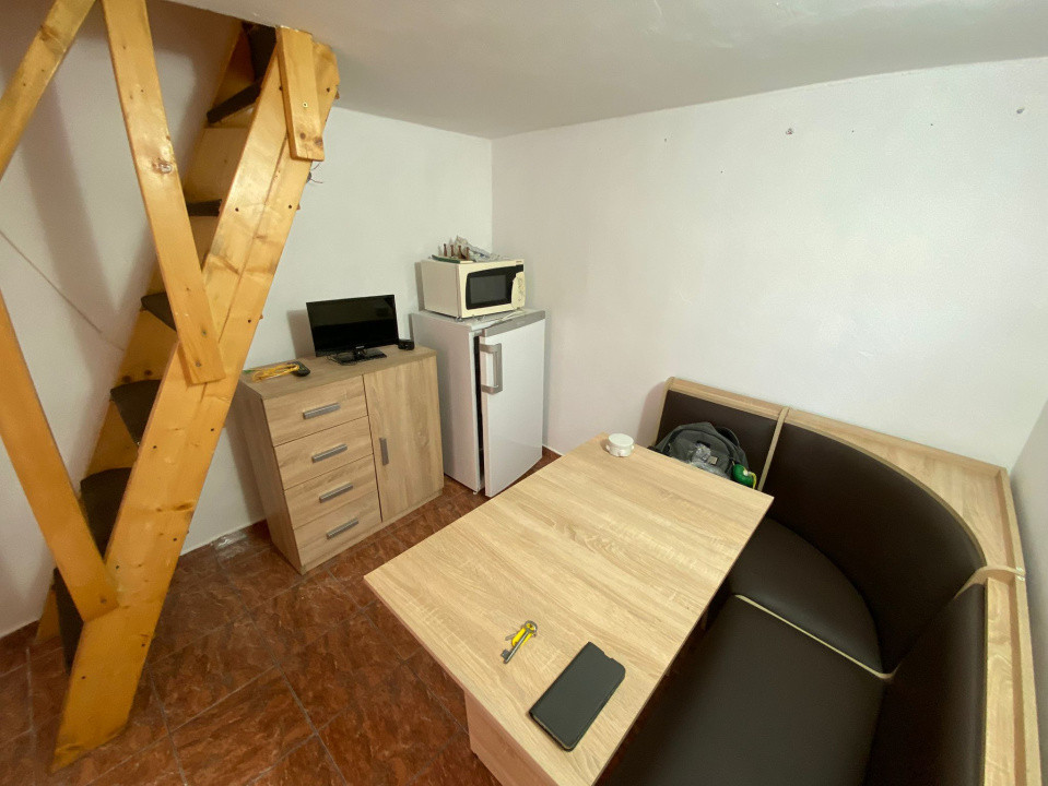 Garsoniera ultracentrală, mobilată, utilată, 11 mp utili, T. Moșoiu 