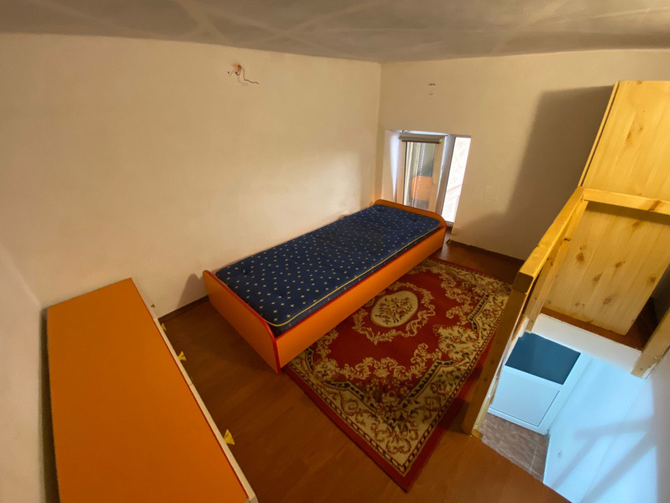 Garsoniera ultracentrală, mobilată, utilată, 11 mp utili, T. Moșoiu 