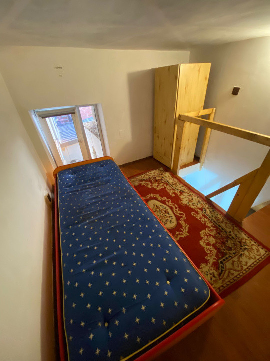 Garsoniera ultracentrală, mobilată, utilată, 11 mp utili, T. Moșoiu 